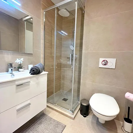 Ref 127 - 3 Pieces 2 Port Apartamento Nice