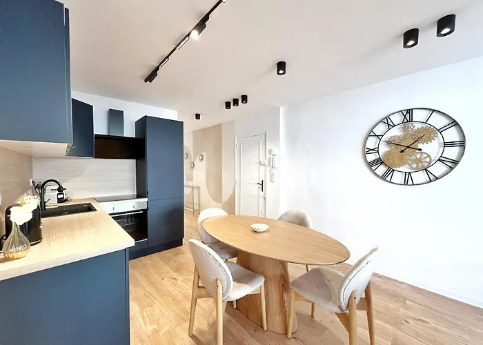 Ref 127 - 3 Pieces 2 Port Nice